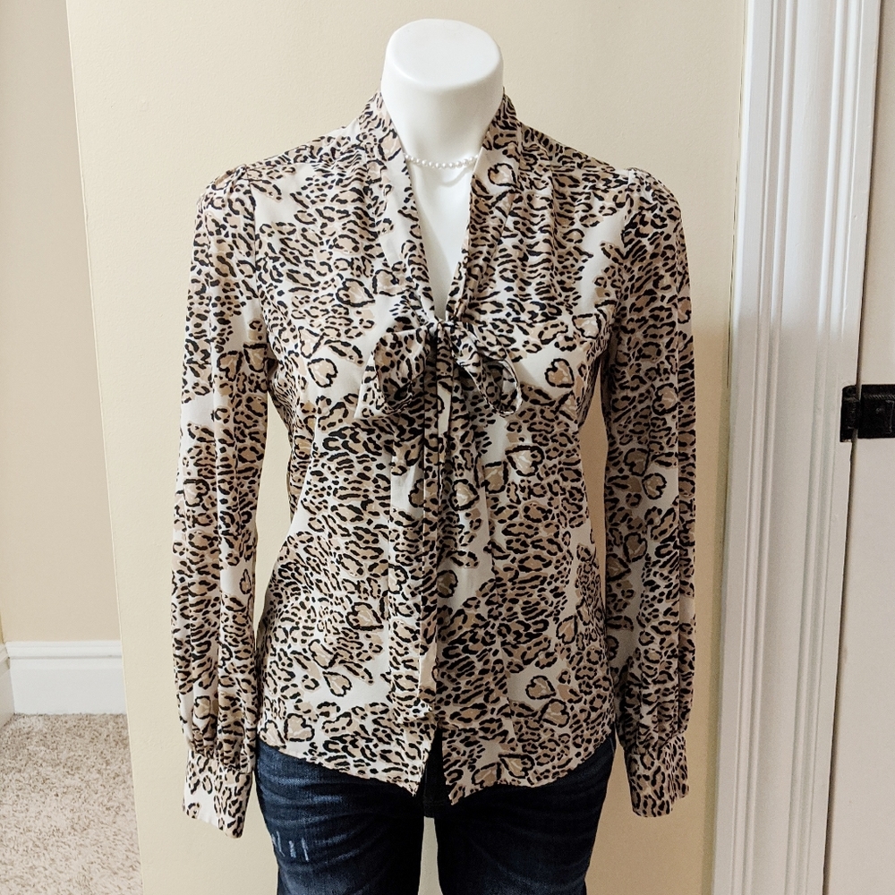 💘 Leapord print blouse.